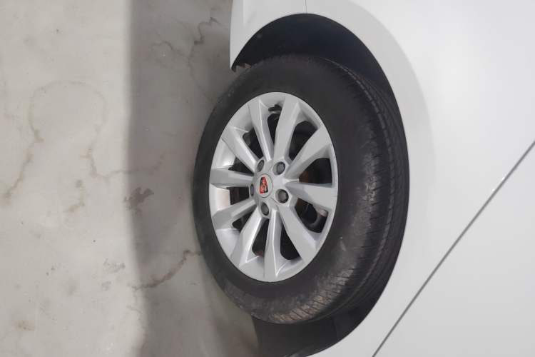 Used Roewe i6 2017 20T Manual Luxury Edition Exterior 5