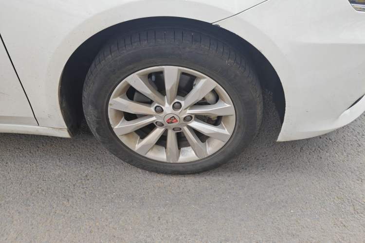Used Roewe i6 2017 20T Manual Luxury Edition Exterior 7