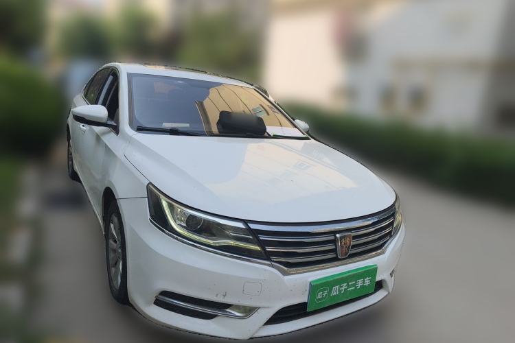 Used Roewe i6 2017 20T Manual Luxury Edition Front Right 45 Deg