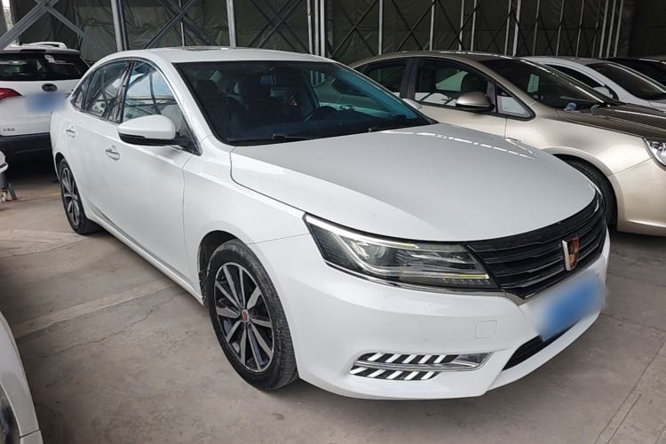 Used Roewe i6 2017 20T Automatic Internet ZhiZun Edition Front Right 45 Deg