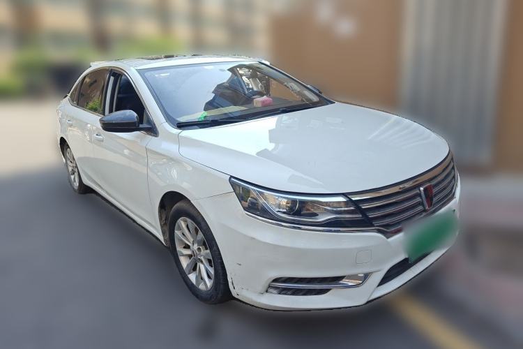 Used Roewe i6 2017 20T Manual Luxury Edition Front Right 45 Deg