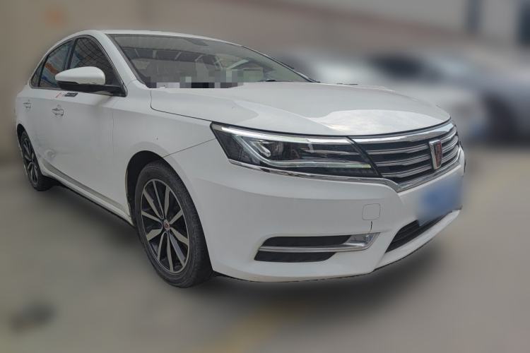 Used Roewe i6 2017 20T Automatic Internet Smart Edition Front Right 45 Deg