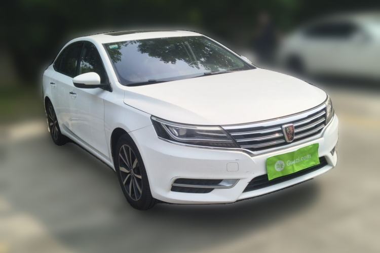 Used Roewe i6 2017 20T Automatic Internet ZhiZun Edition Front Right 45 Deg