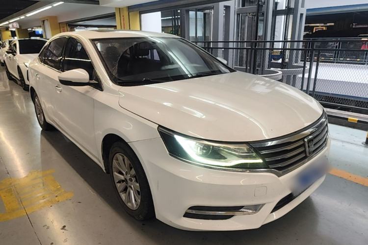 Used Roewe i6 2017 20T Automatic Internet Smart Edition Front Right 45 Deg
