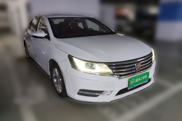 Used Roewe i6 2017 20T Automatic Flagship Edition Front Right 45 Deg