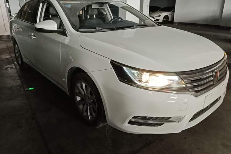 Used Roewe i6 2017 20T Automatic Flagship Edition Front Right 45 Deg