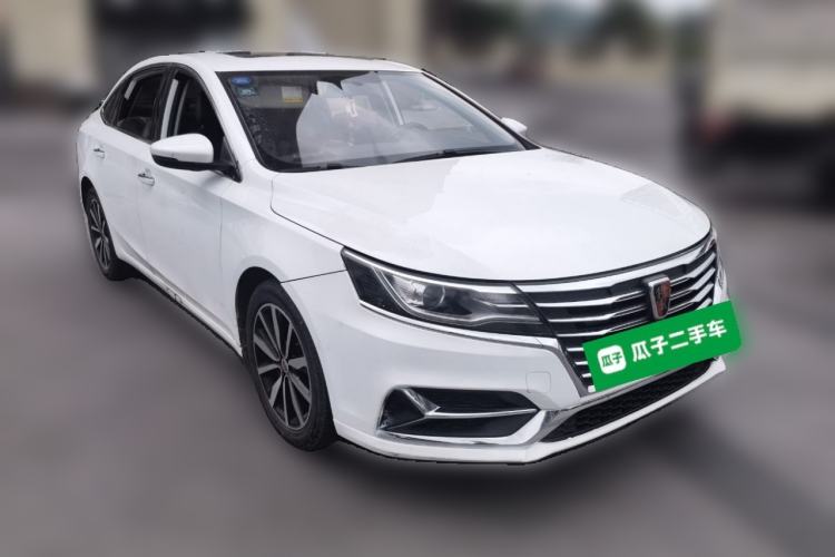 Used Roewe i6 2017 20T Automatic Internet Smart Edition Front Right 45 Deg