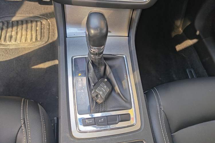 Used Roewe i6 2017 20T Automatic Internet Smart Edition Gear Lever