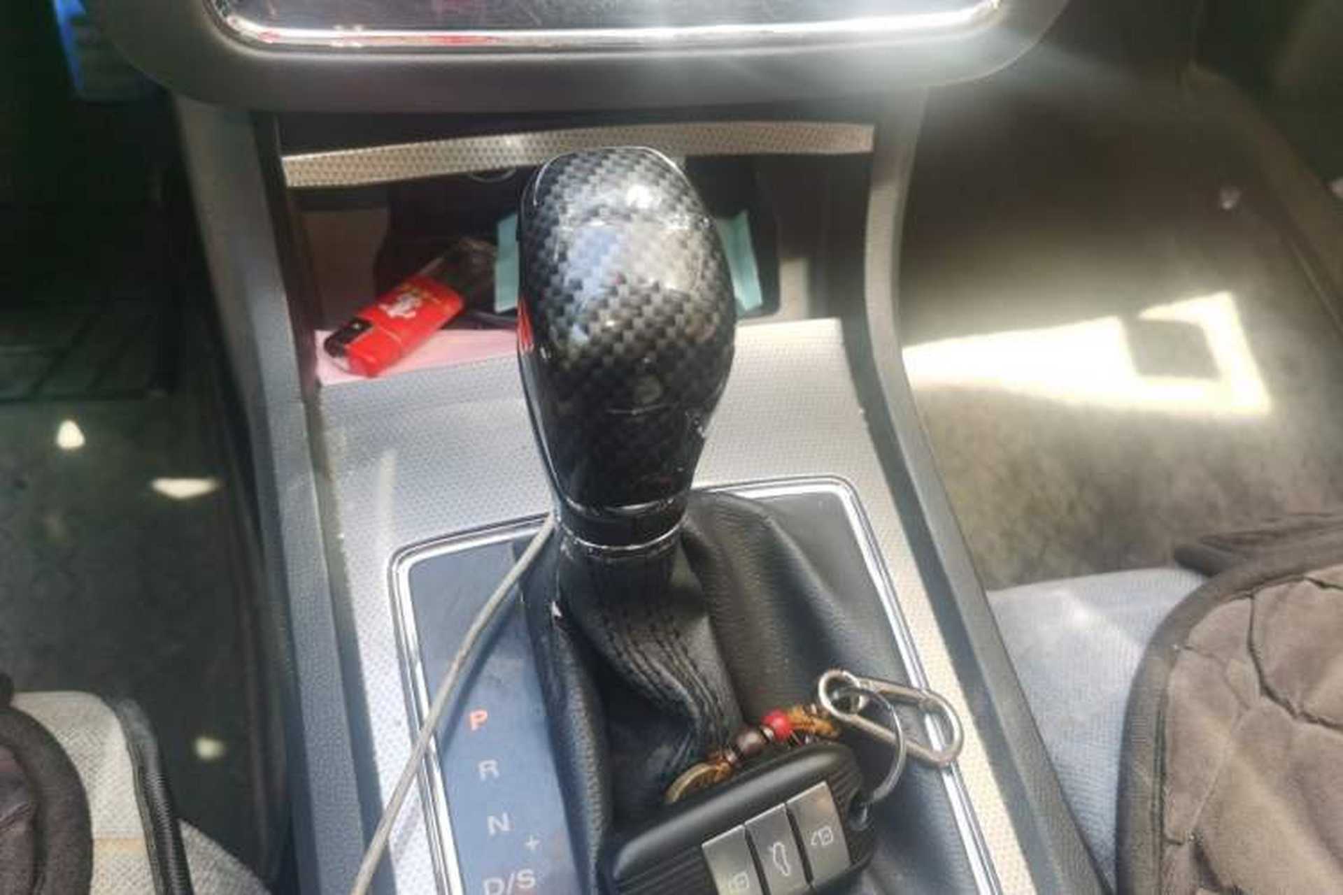 Used Roewe i6 2017 16T Automatic Connected Smart Edition Gear Lever