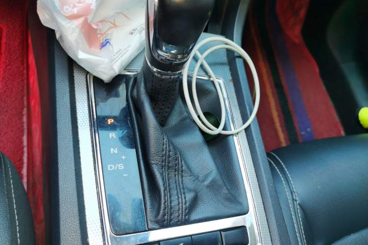 Used Roewe i6 2017 20T Automatic Internet Smart Edition Gear Lever