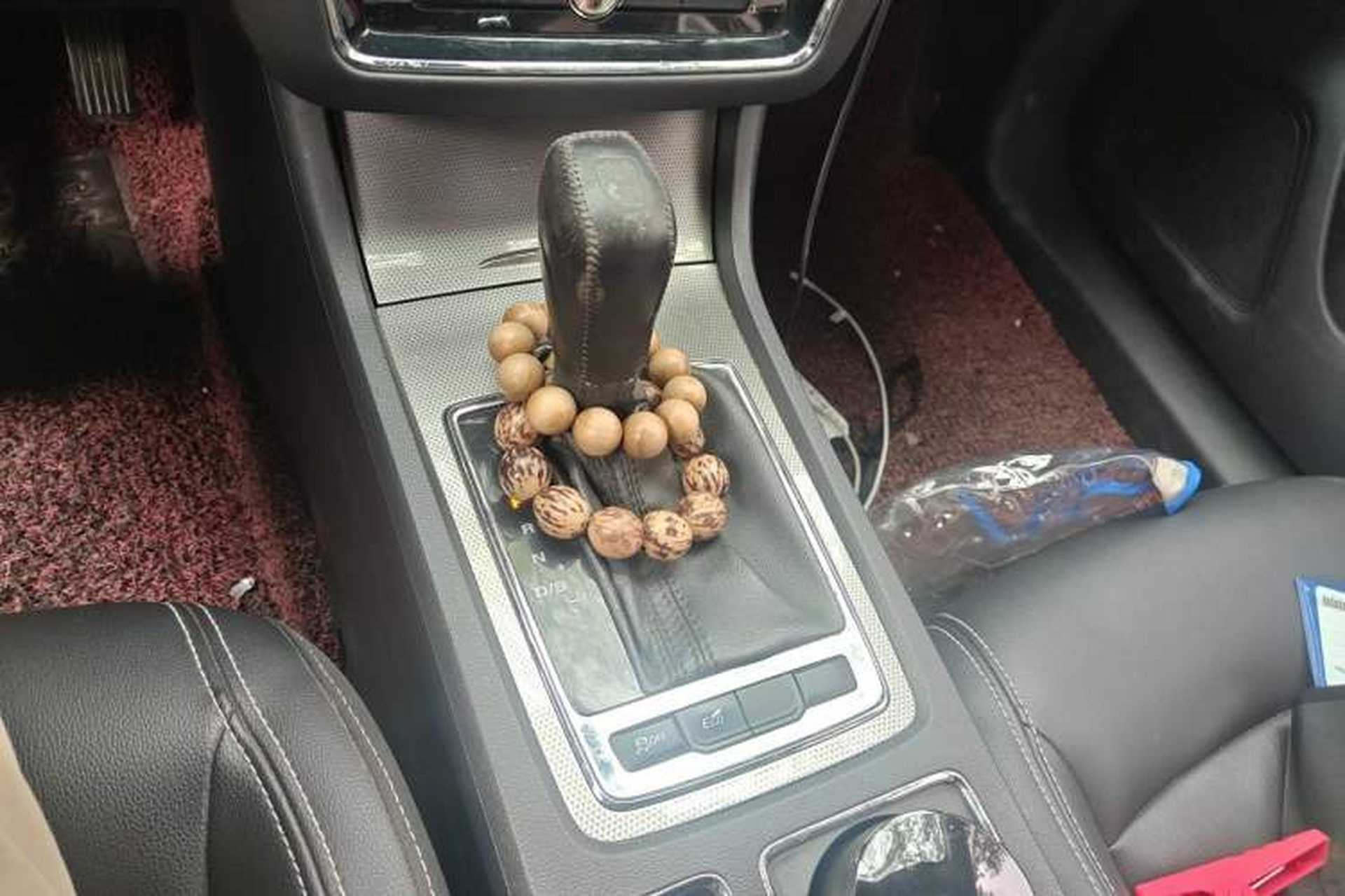 Used Roewe i6 2017 20T Automatic Internet ZhiZun Edition Gear Lever