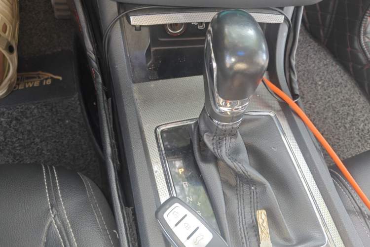 Used Roewe i6 2017 20T Automatic Internet Smart Edition Gear Lever