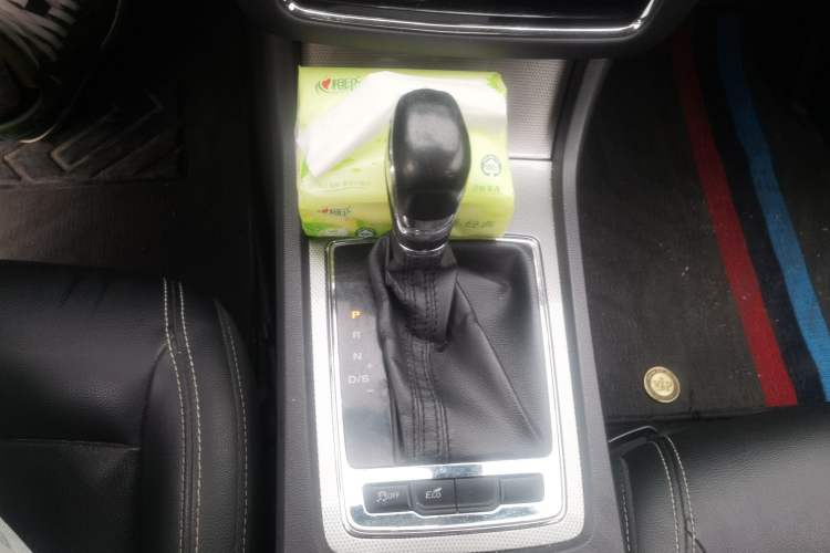 Used Roewe i6 2017 16T Automatic Flagship Edition Gear Lever