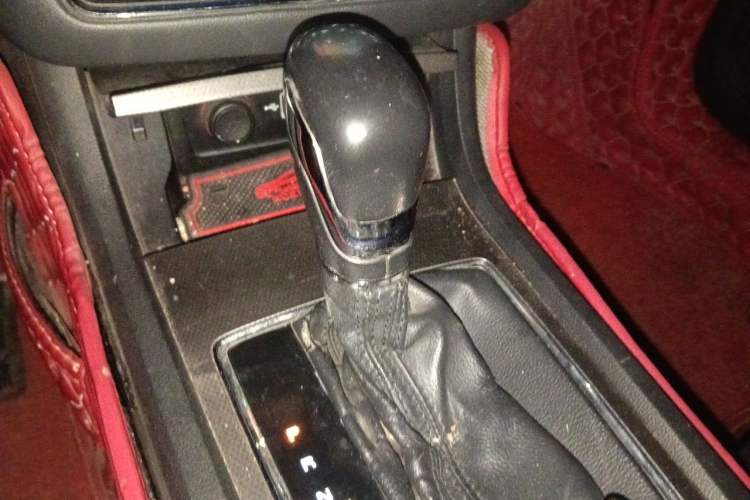 Used Roewe i6 2017 20T Automatic Internet Smart Edition Gear Lever