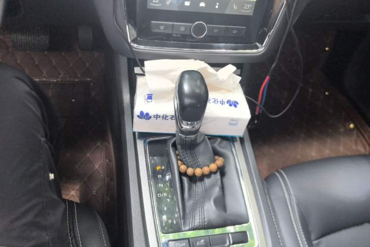 Used Roewe i6 2017 20T Automatic Internet ZhiZun Edition Gear Lever