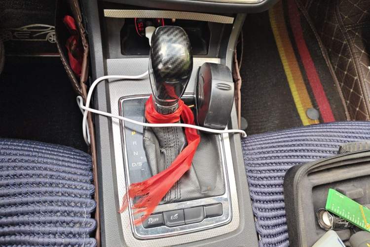 Used Roewe i6 2017 20T Automatic Flagship Edition Gear Lever