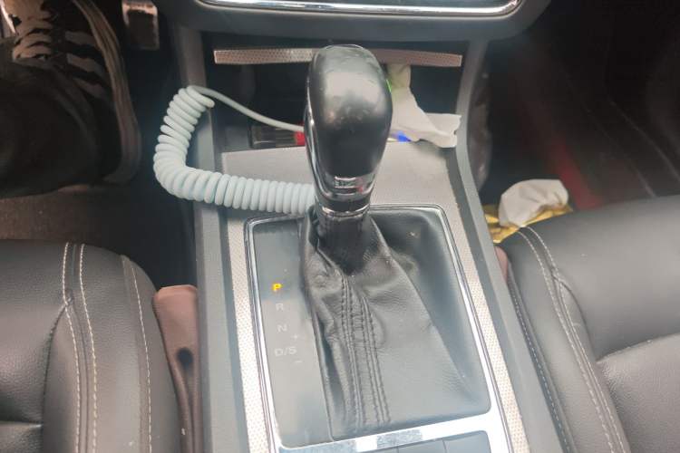 Used Roewe i6 2017 20T Automatic Internet ZhiZun Edition Gear Lever