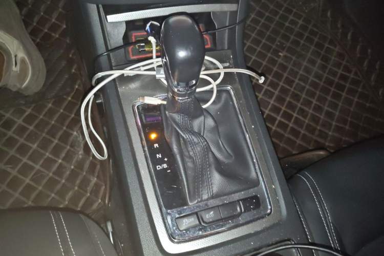Used Roewe i6 2017 20T Automatic Internet Smart Edition Gear Lever