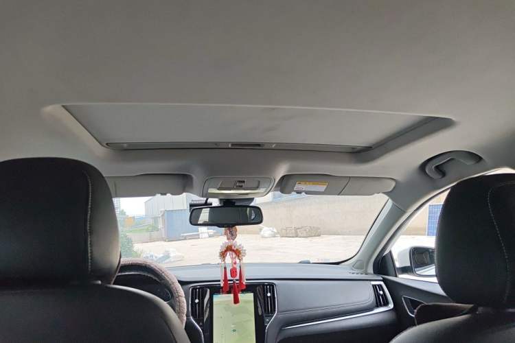 Used Roewe i6 2017 20T Automatic Internet ZhiZun Edition Headliner