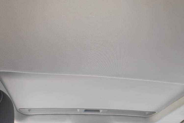 Used Roewe i6 2017 20T Automatic Internet Smart Edition Headliner