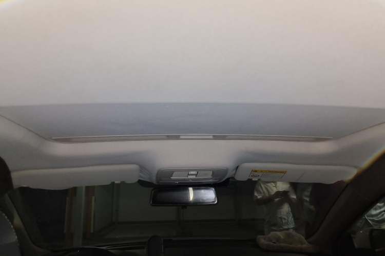 Used Roewe i6 2017 20T Automatic Flagship Edition Headliner