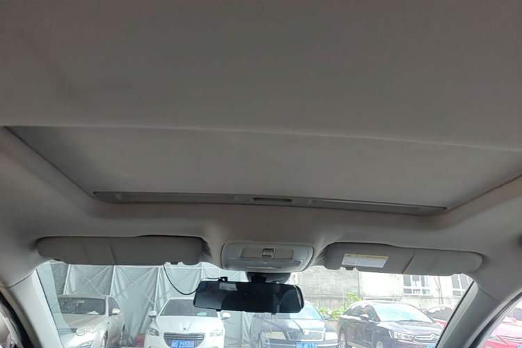 Used Roewe i6 2017 20T Automatic Internet ZhiZun Edition Headliner