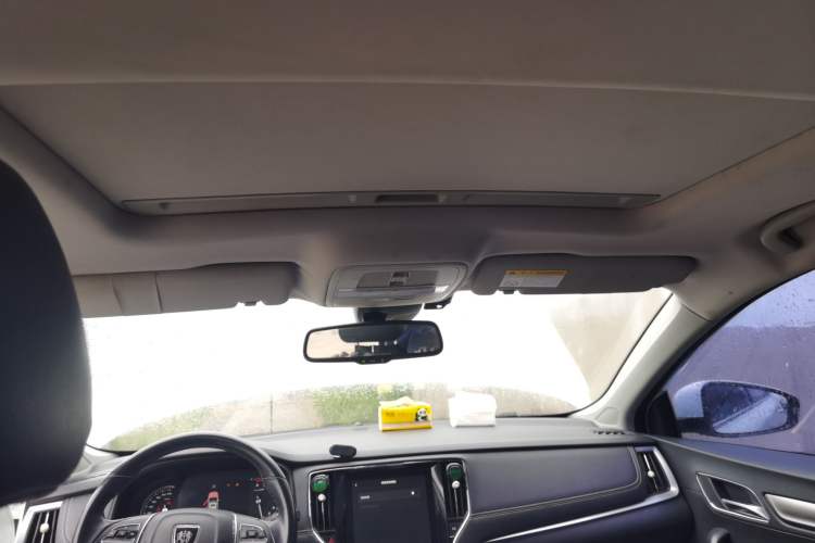 Used Roewe i6 2017 20T Automatic Internet ZhiZun Edition Headliner
