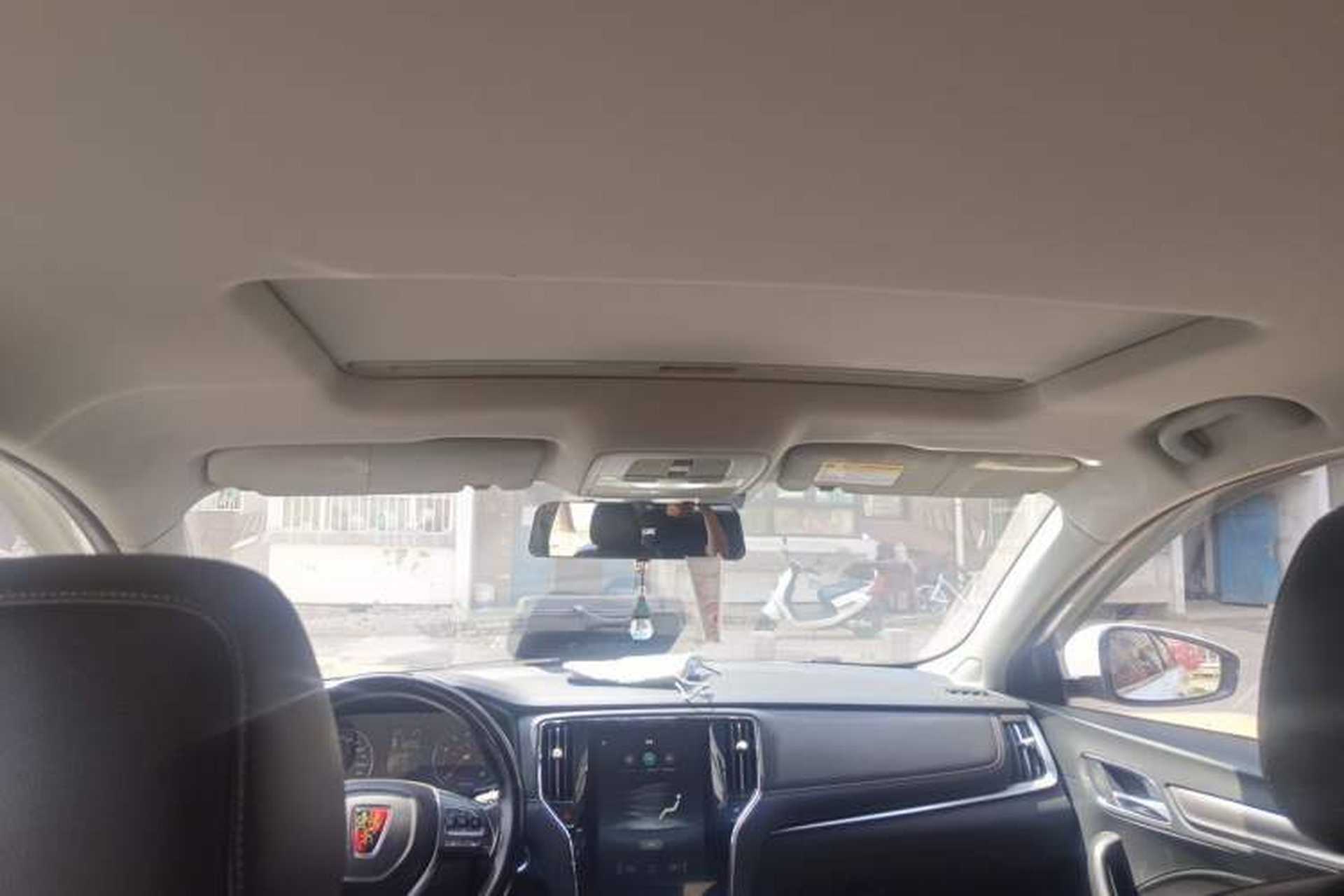 Used Roewe i6 2017 20T Automatic Internet Smart Edition Headliner