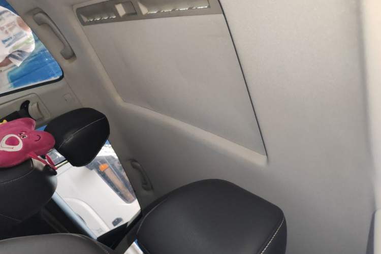 Used Roewe i6 2017 20T Automatic Flagship Edition Headliner