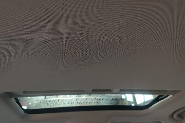 Used Roewe i6 2017 20T Automatic Internet Smart Edition Headliner
