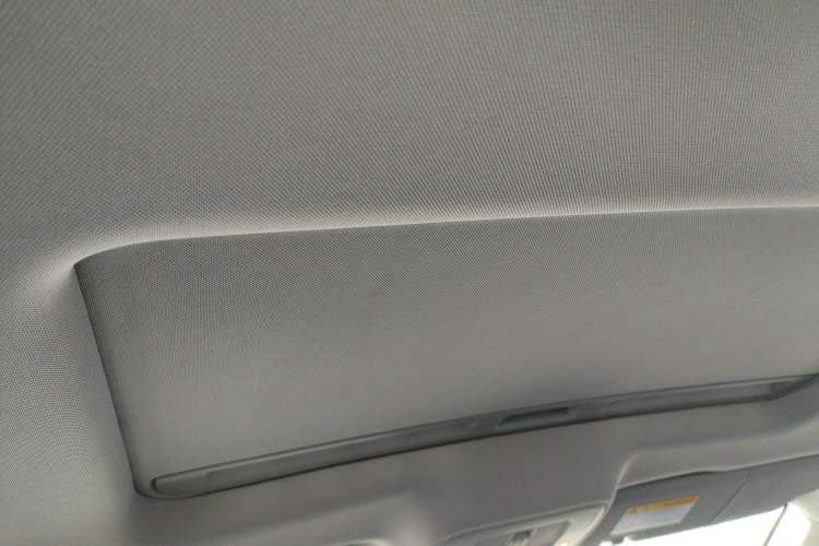 Used Roewe i6 2017 20T Automatic Internet ZhiZun Edition Headliner