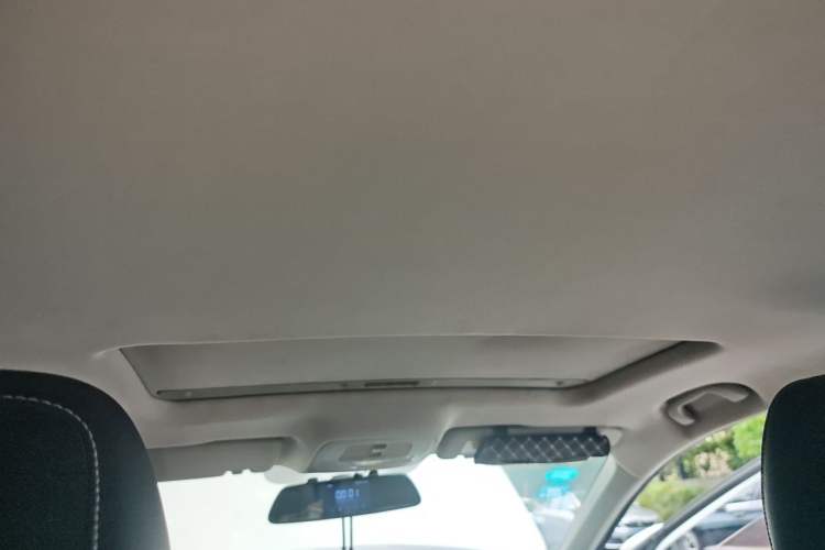 Used Roewe i6 2017 16T Automatic Flagship Edition Headliner