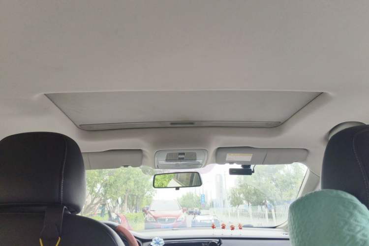 Used Roewe i6 2017 20T Automatic Flagship Edition Headliner