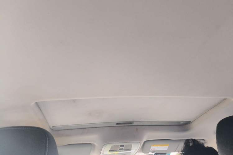 Used Roewe i6 2017 20T Automatic Internet Smart Edition Headliner