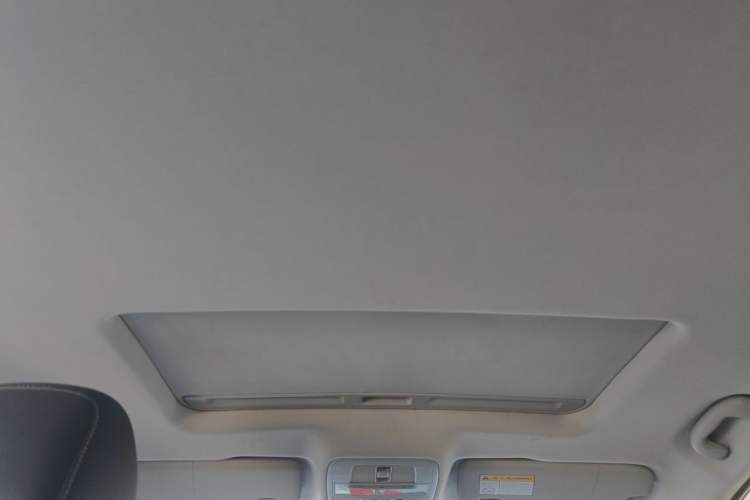 Used Roewe i6 2017 16T Automatic Connected Smart Edition Headliner