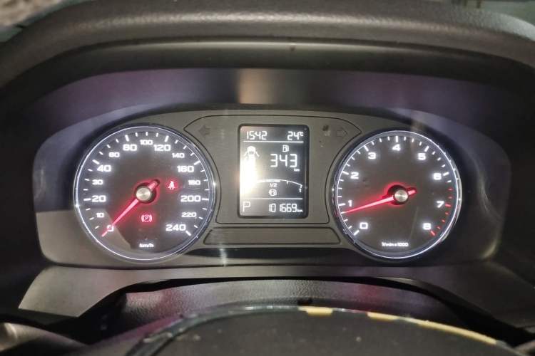 Used Roewe i6 2017 20T Automatic Flagship Edition Instrument Cluster
