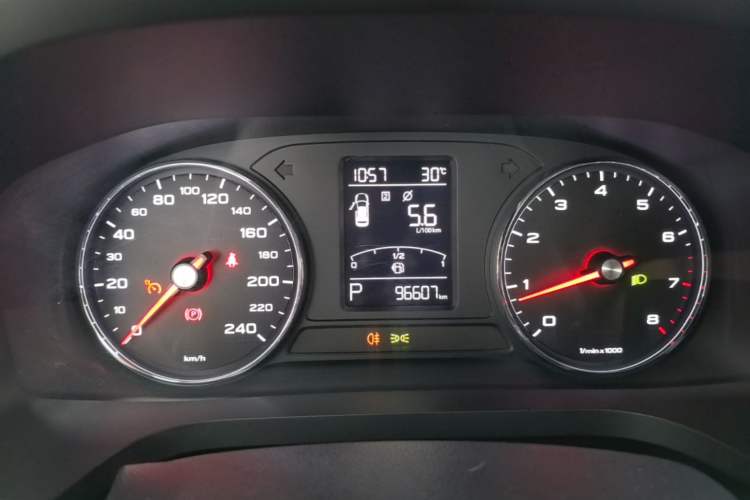 Used Roewe i6 2017 20T Automatic Internet Smart Edition Instrument Cluster