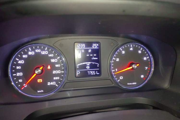 Used Roewe i6 2017 20T Automatic Internet Smart Edition Instrument Cluster