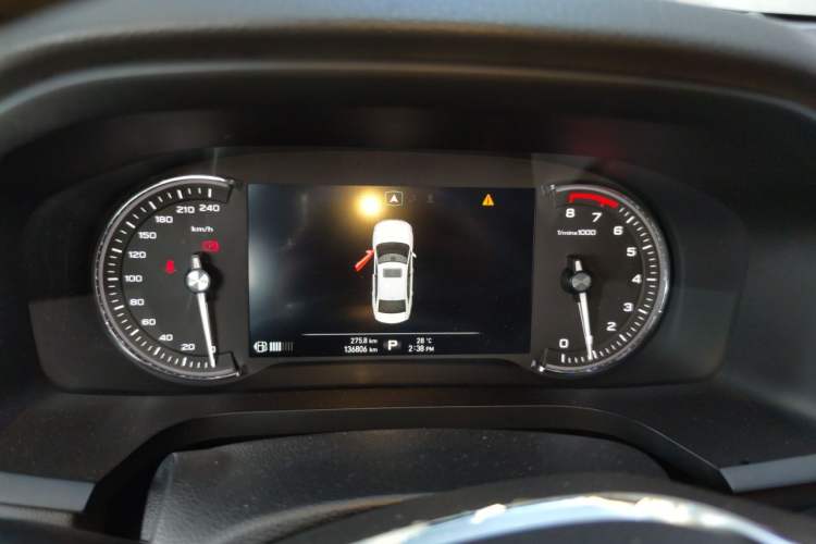 Used Roewe i6 2017 20T Automatic Internet ZhiZun Edition Instrument Cluster