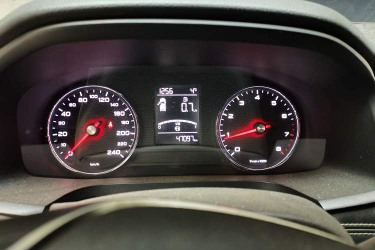 Used Roewe i6 2017 20T Automatic Flagship Edition Instrument Cluster