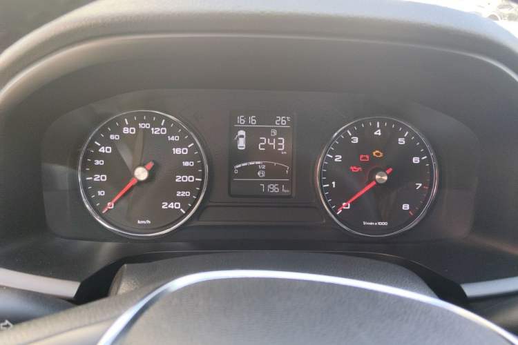Used Roewe i6 2017 20T Manual Luxury Edition Instrument Cluster