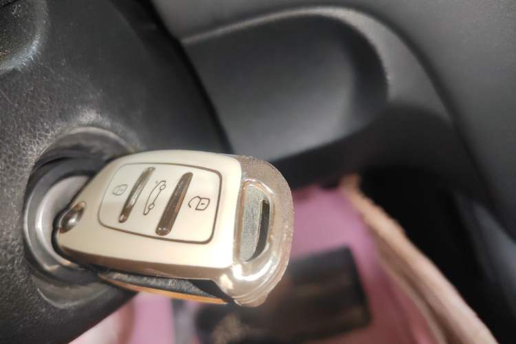 Used Roewe i6 2017 20T Manual Luxury Edition Interior 1