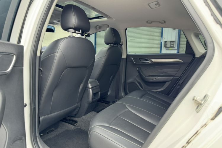 Used Roewe i6 2017 20T Automatic Flagship Edition Interior 3