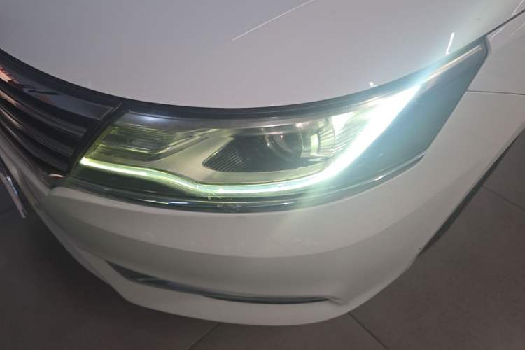 Used Roewe i6 2017 16T Manual Luxury Edition Left Front Headlight