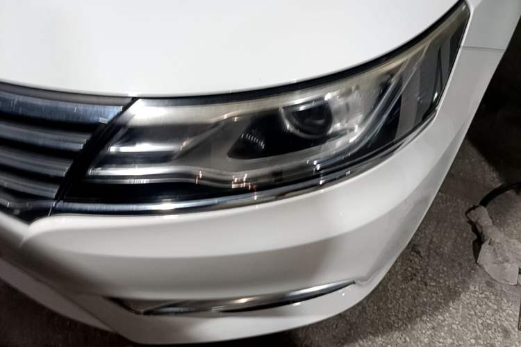 Used Roewe i6 2017 20T Automatic Internet Smart Edition Left Front Headlight