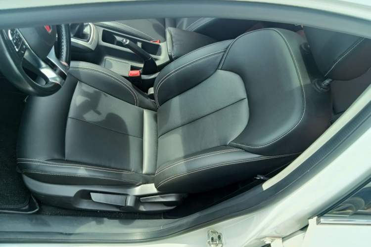 Used Roewe i6 2017 16T Manual Luxury Edition Left Front Seat