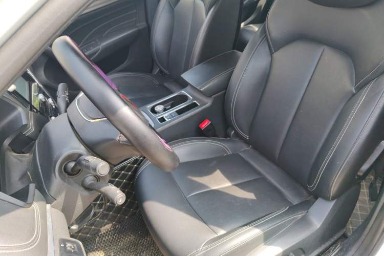 Used Roewe i6 2017 20T Automatic Internet ZhiZun Edition Left Front Seat