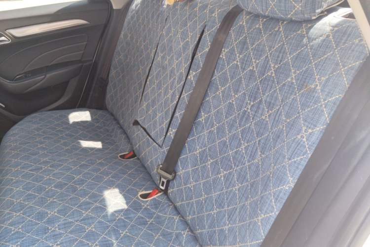 Used Roewe i6 2017 20T Automatic Internet Smart Edition Left Rear Seat
