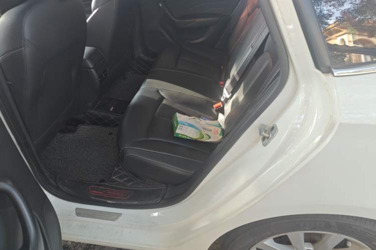 Used Roewe i6 2017 20T Automatic Internet Smart Edition Left Rear Seat
