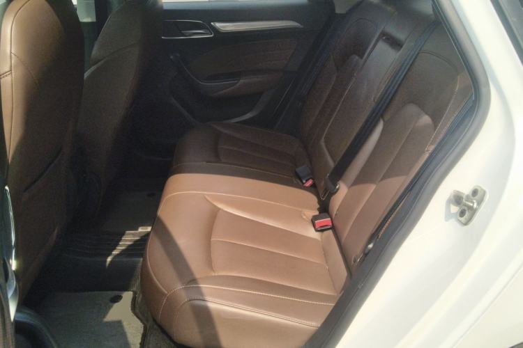 Used Roewe i6 2017 20T Automatic Internet ZhiZun Edition Left Rear Seat